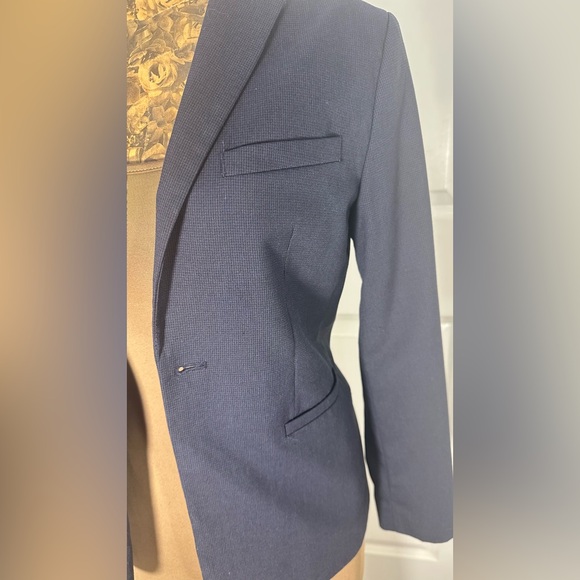 Classic Navy Women's Blazer - Picture 2 of 13